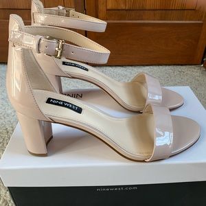 Nine West Pruce Ankle Strap Heel Sandals - Nude size 8 M (EUC)
